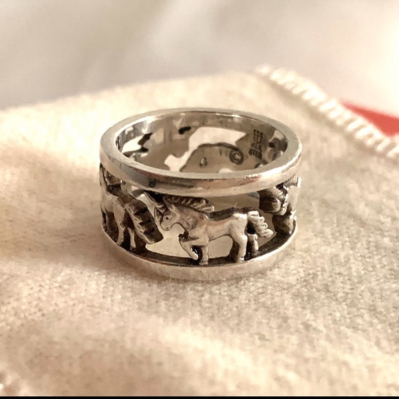 RARE RETIRED James Avery Unicorn band ring 4 - Picture 13 of 15